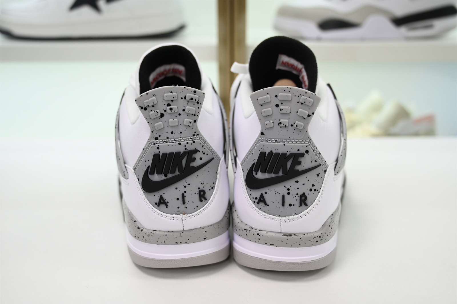 Jordan 4 Retro White Cement 840606-192