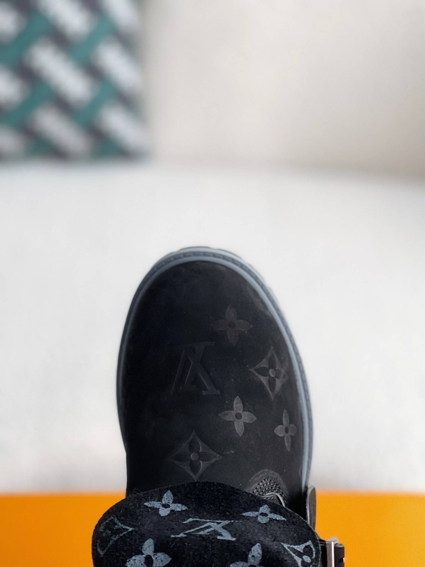 L*V &amp; timberland Black boots/Martin boots/boots