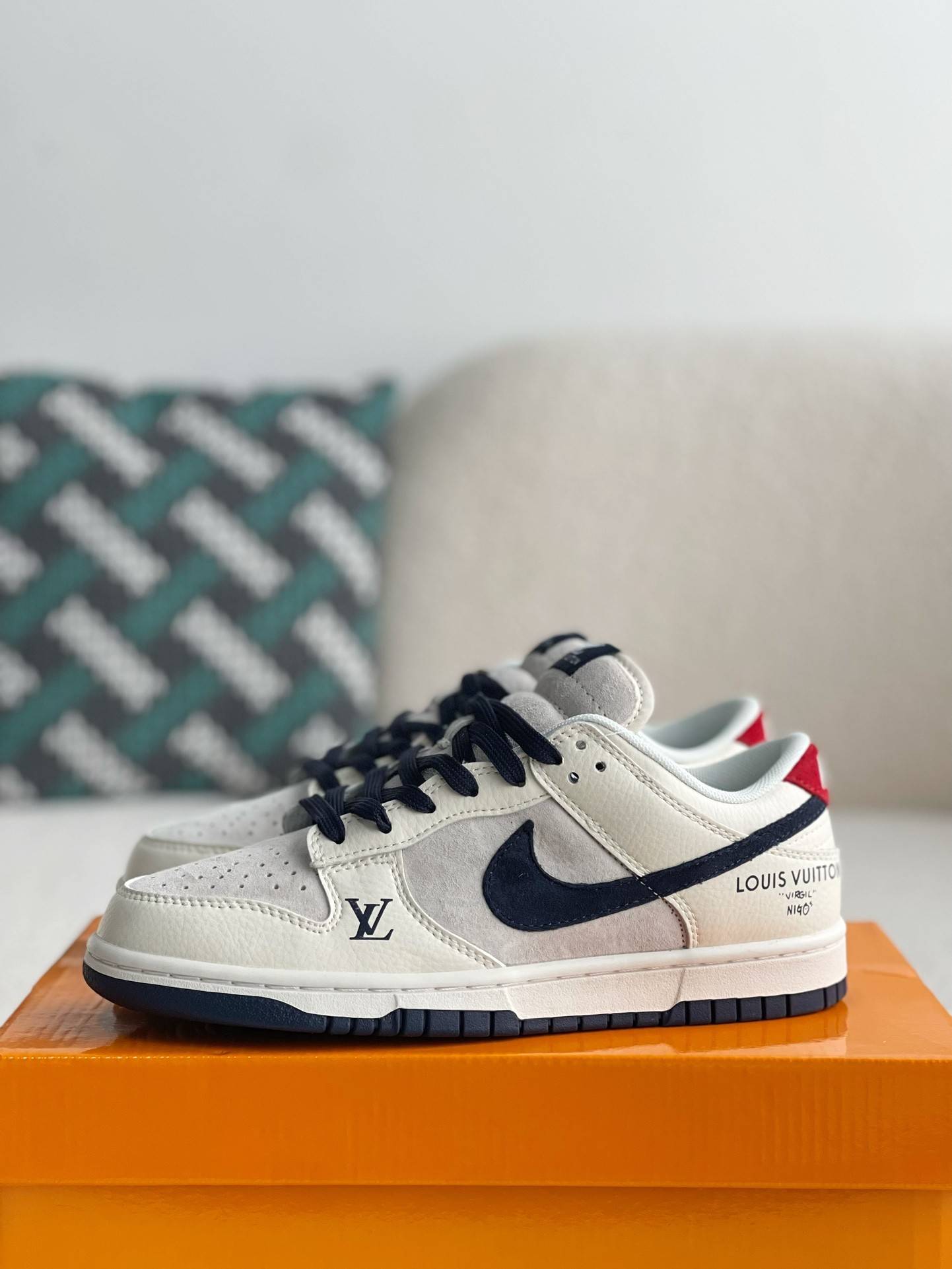 L*V x Nike Dunk Low-top board shoes