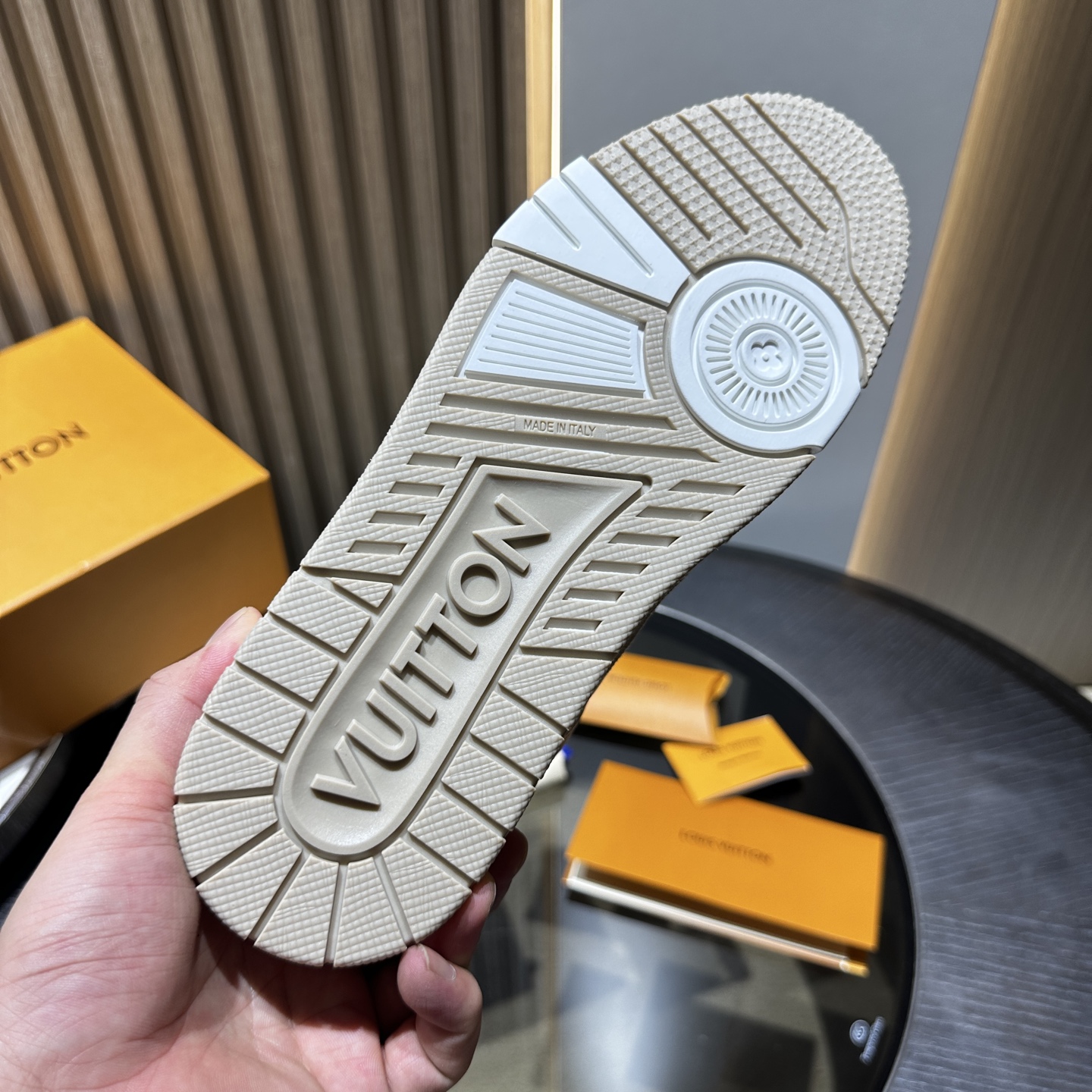 L**V Trainer Sneaker beige