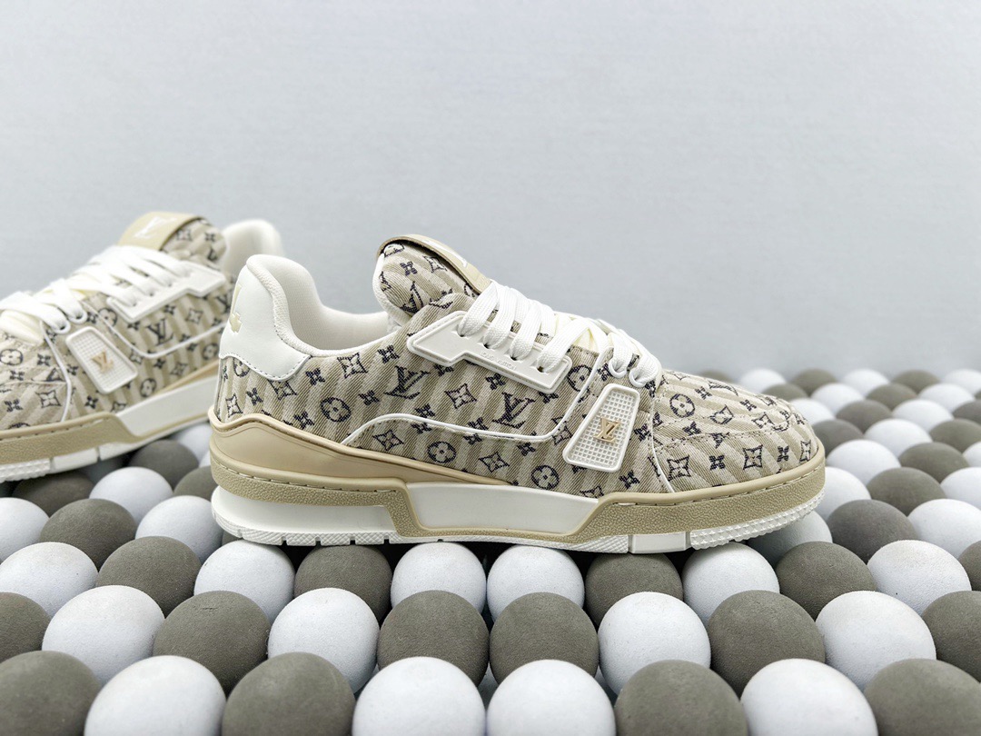 L**is Vui**on Trainer Beige Stripe Monogram