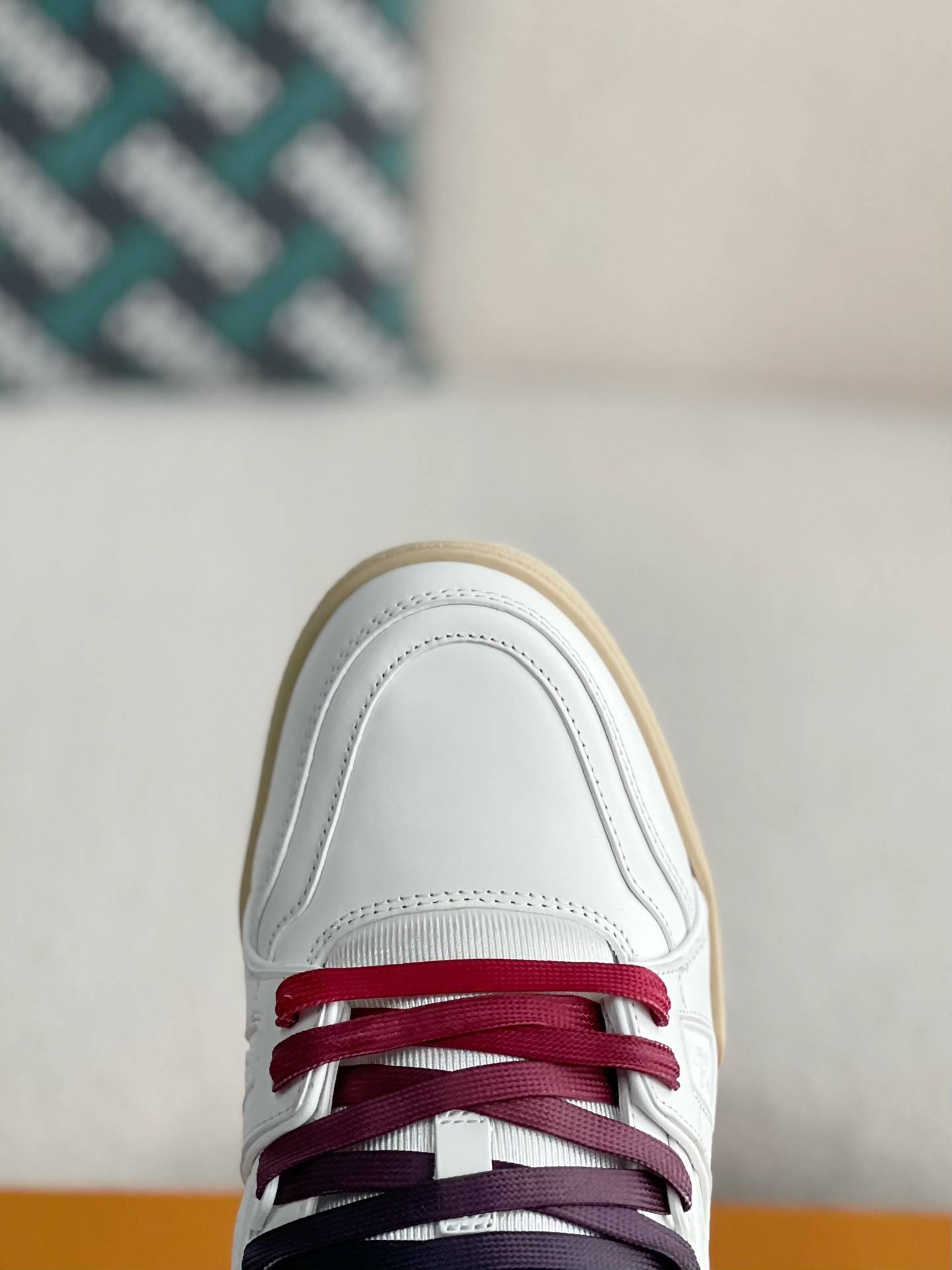 L*V TRAINER SNEAKERS