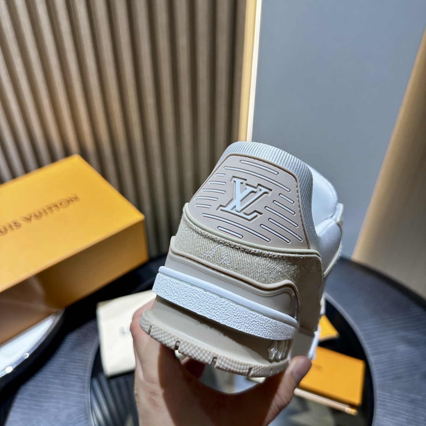 L**V Trainer Sneaker beige