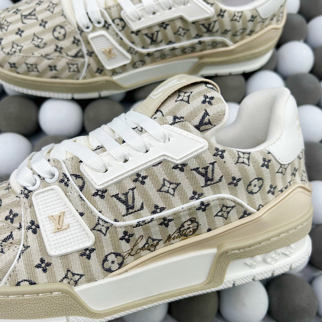L**is Vui**on Trainer Beige Stripe Monogram