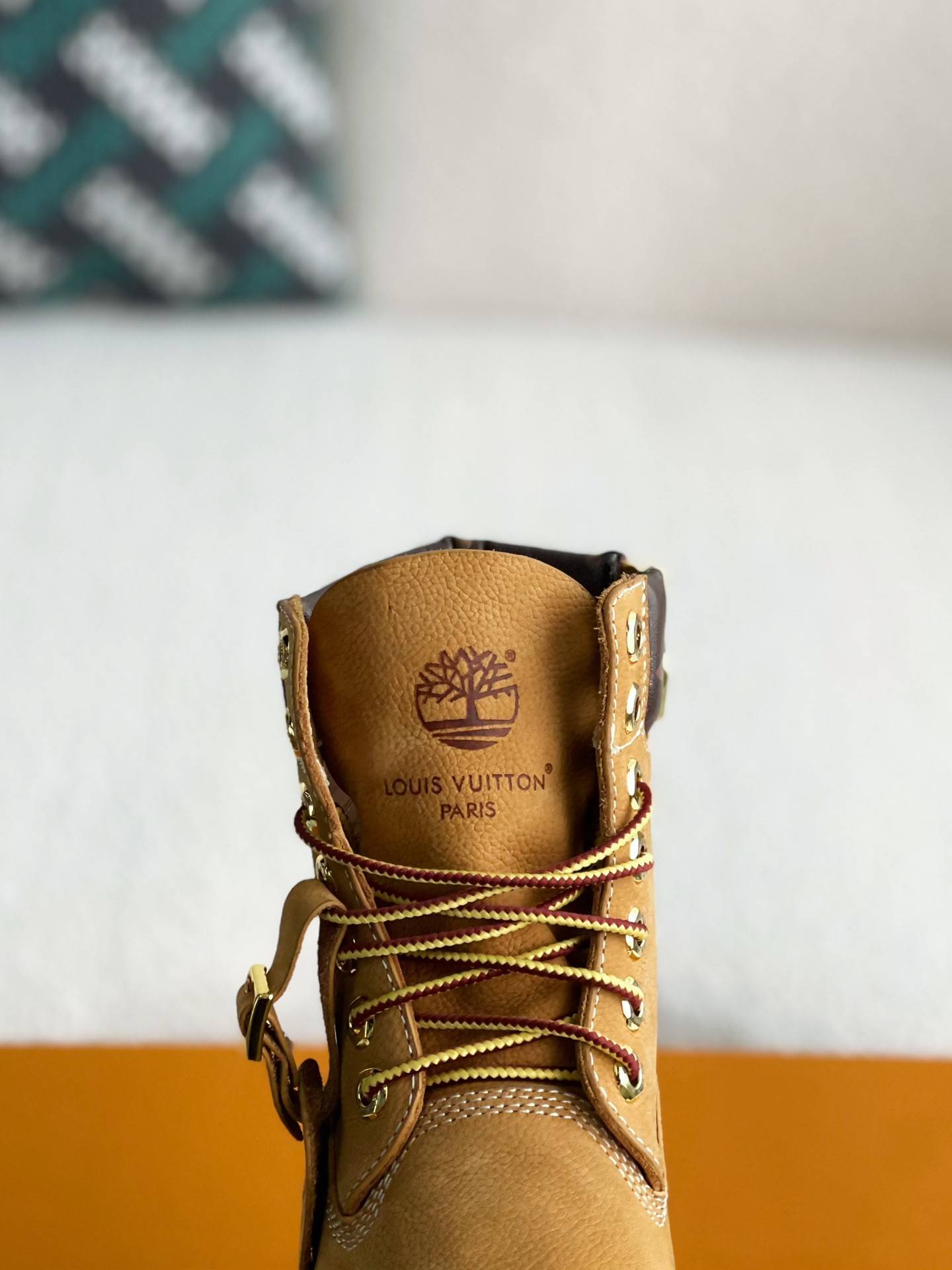 L*V & timberland Martin boots
