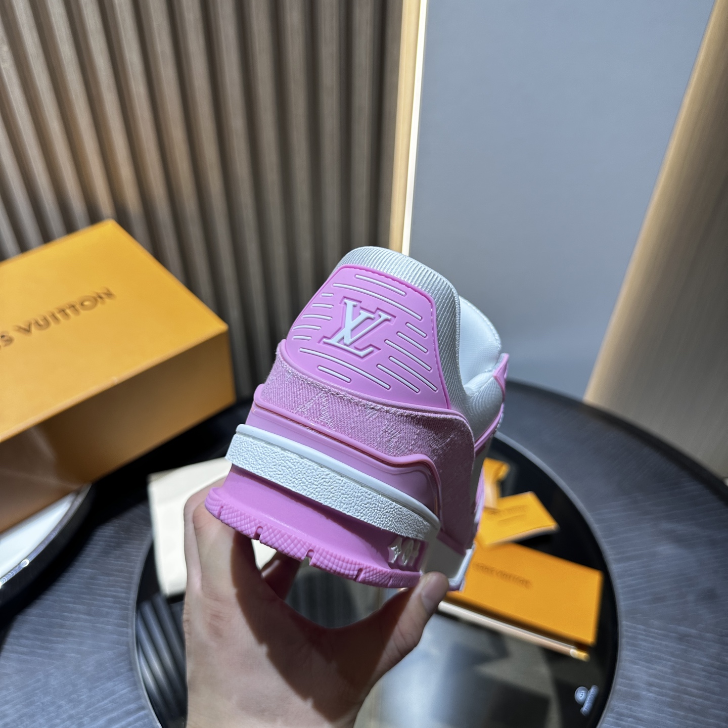 L**V Trainer Sneaker PINK