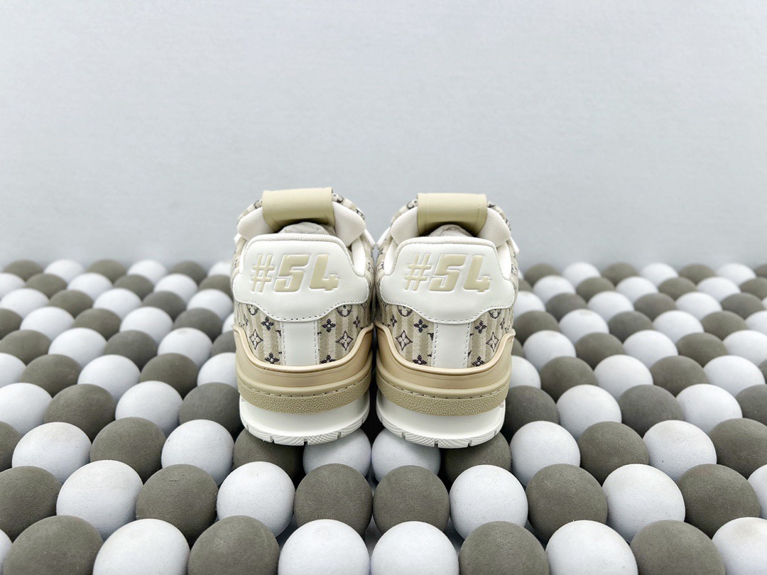 L**is Vui**on Trainer Beige Stripe Monogram