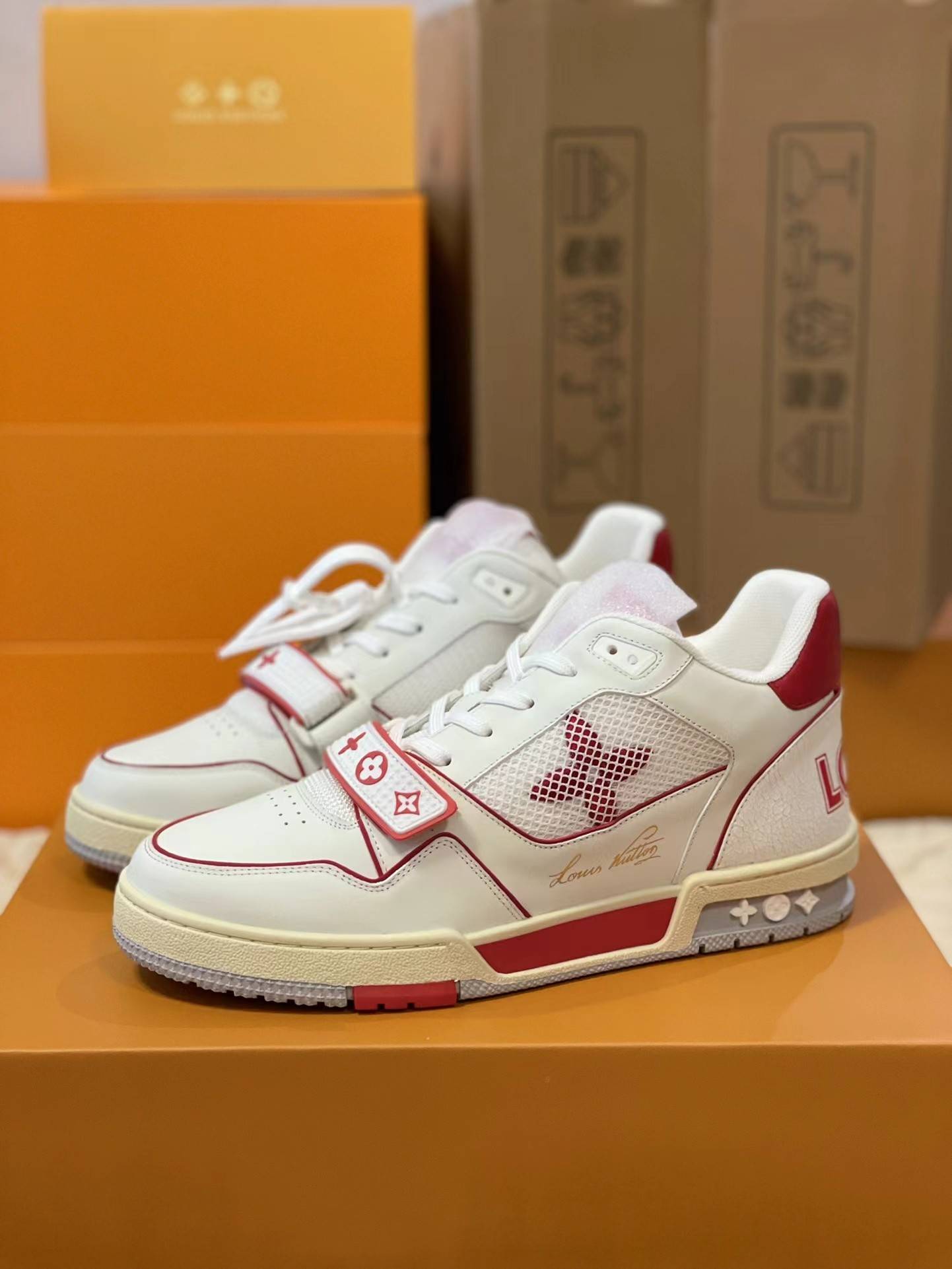 L*V TRAINER 1A98UX Sneakers Fall/Winter