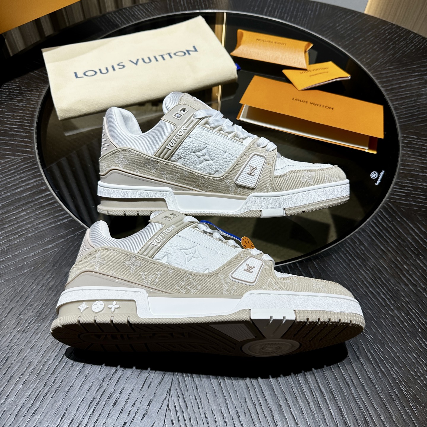 L**V Trainer Sneaker beige