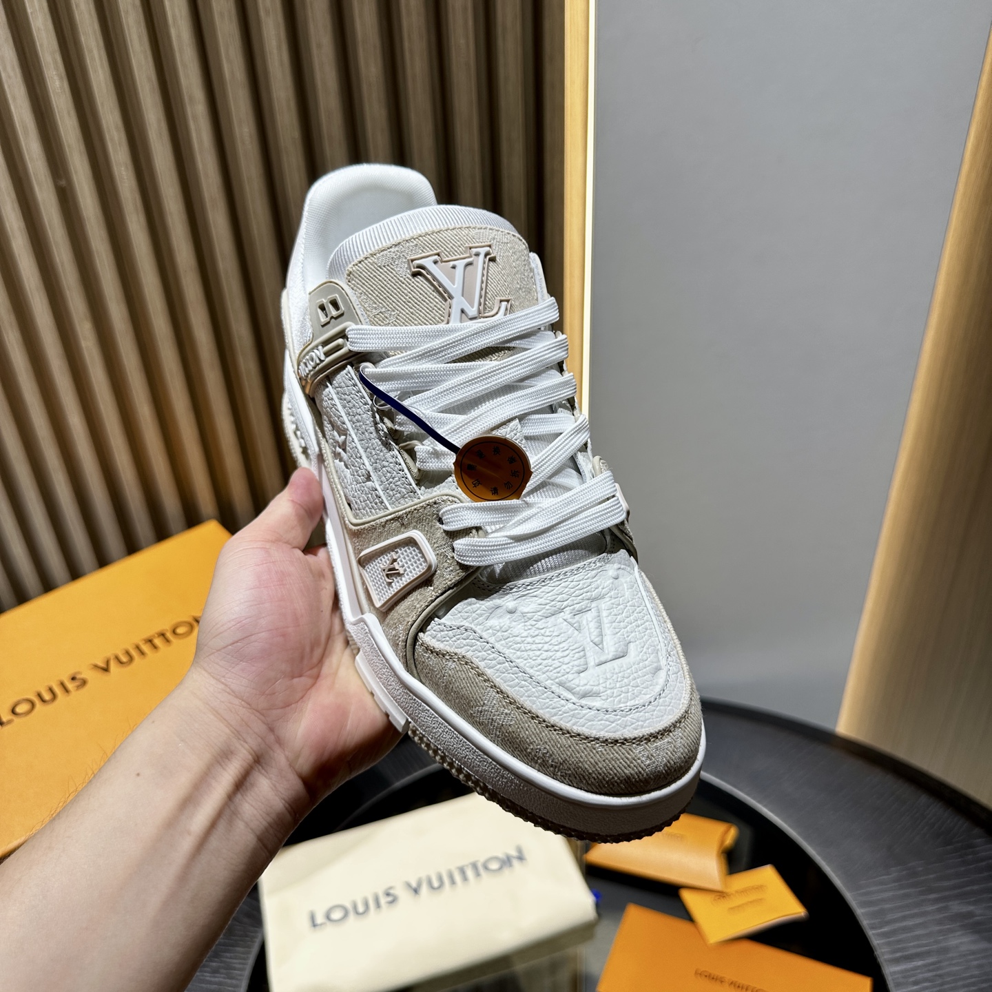 L**V Trainer Sneaker beige