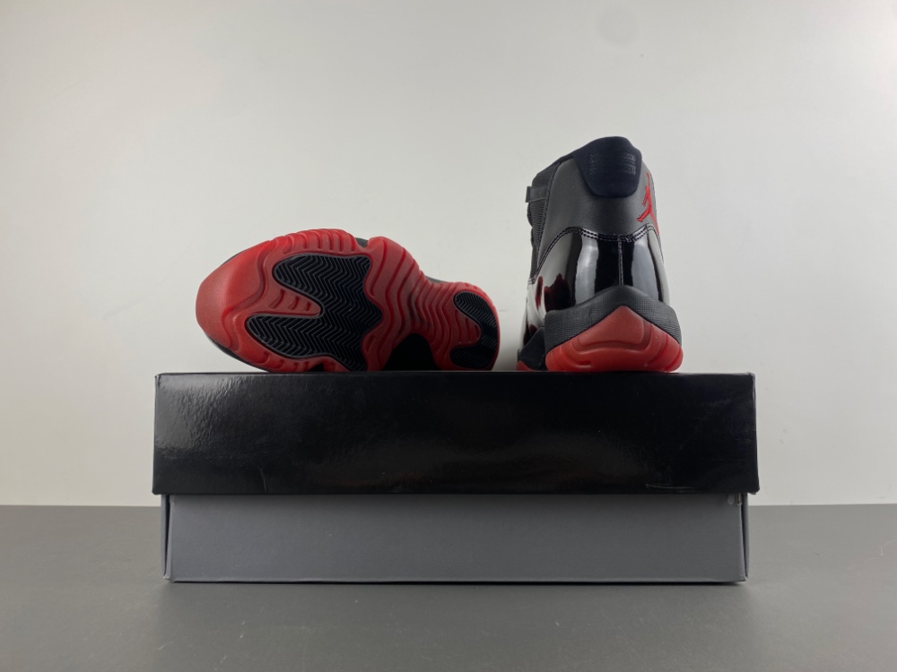 Air Jordan 11  378037-326