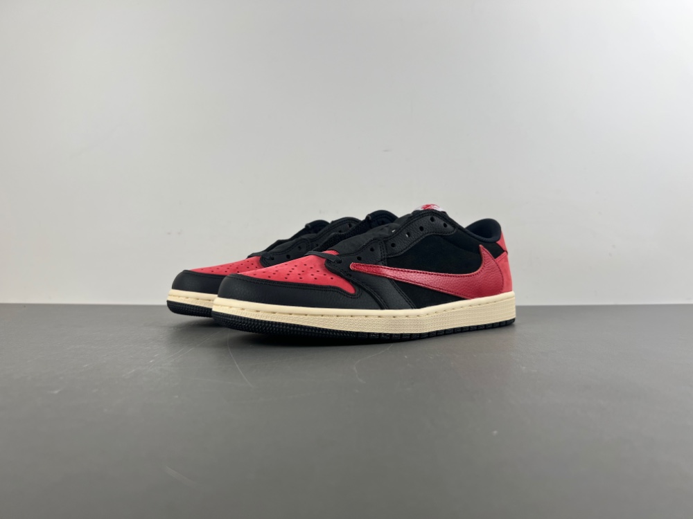 Travis Scott x Air Jordan 1 Low  DM7866-061