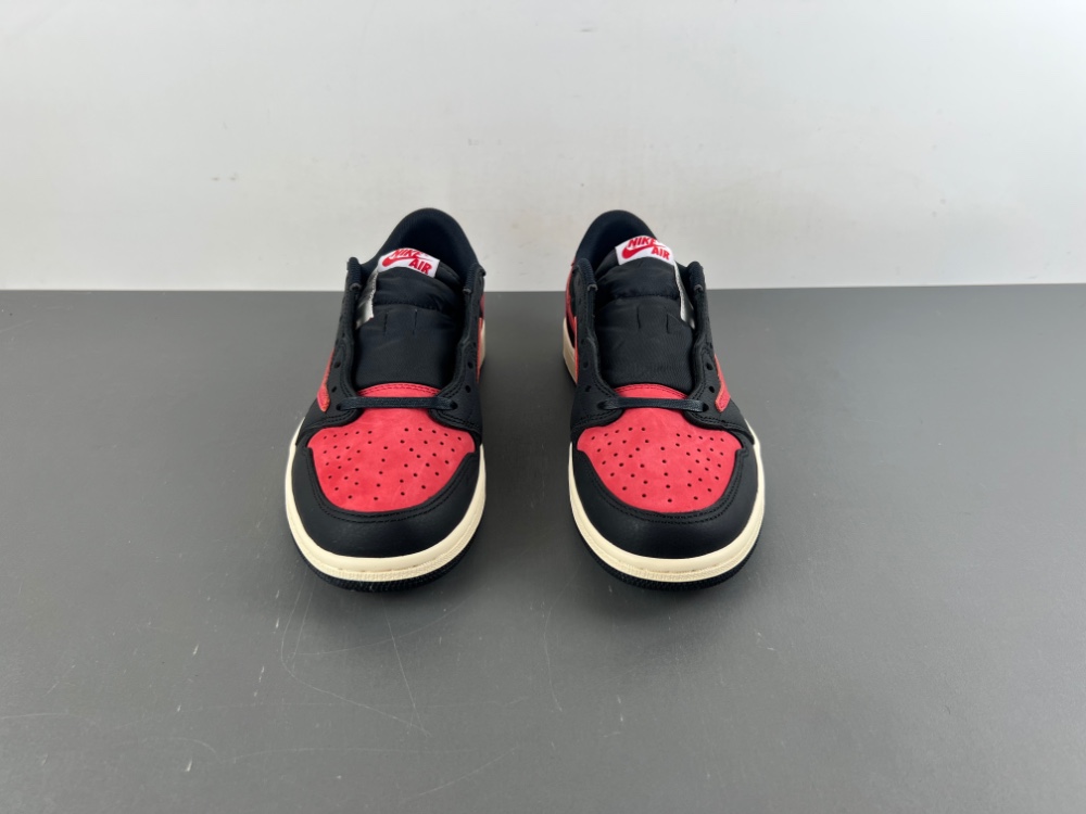Travis Scott x Air Jordan 1 Low  DM7866-061