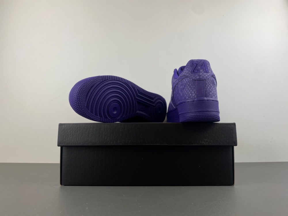 Kobe Bryant x Nike Air Force 1 “Court Purple”IB0018-500
